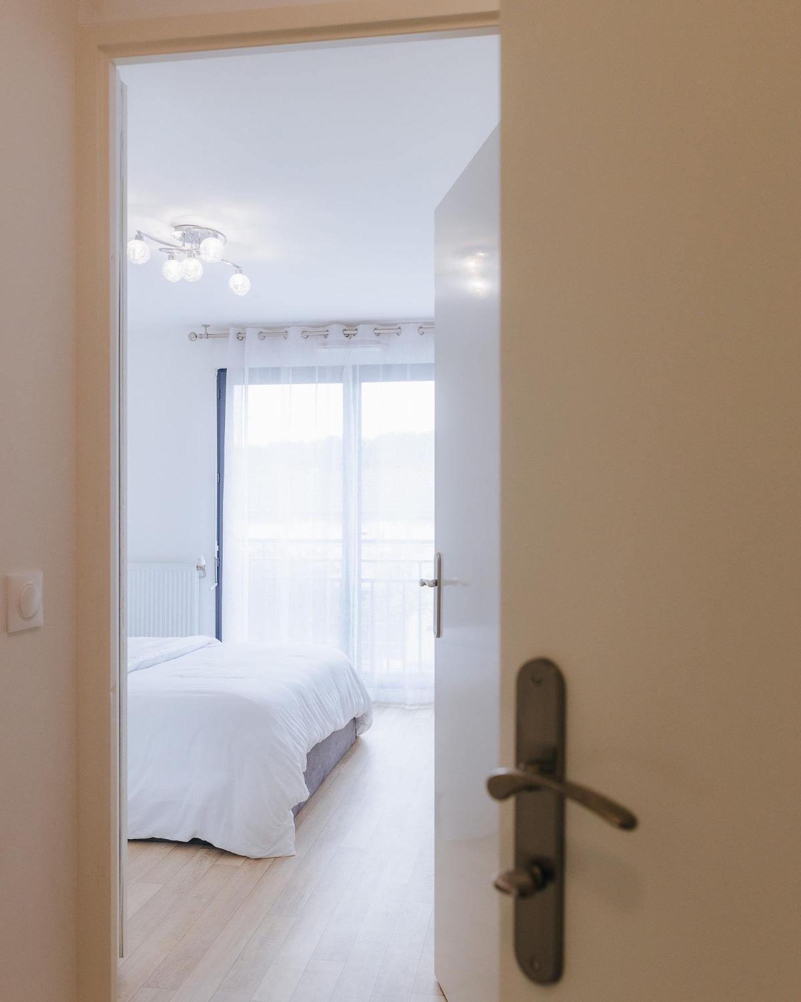 Appartement Luxueux, Neuf & Equipe A Versailles, Сен-Сир-л'Эколь Экстерьер фото